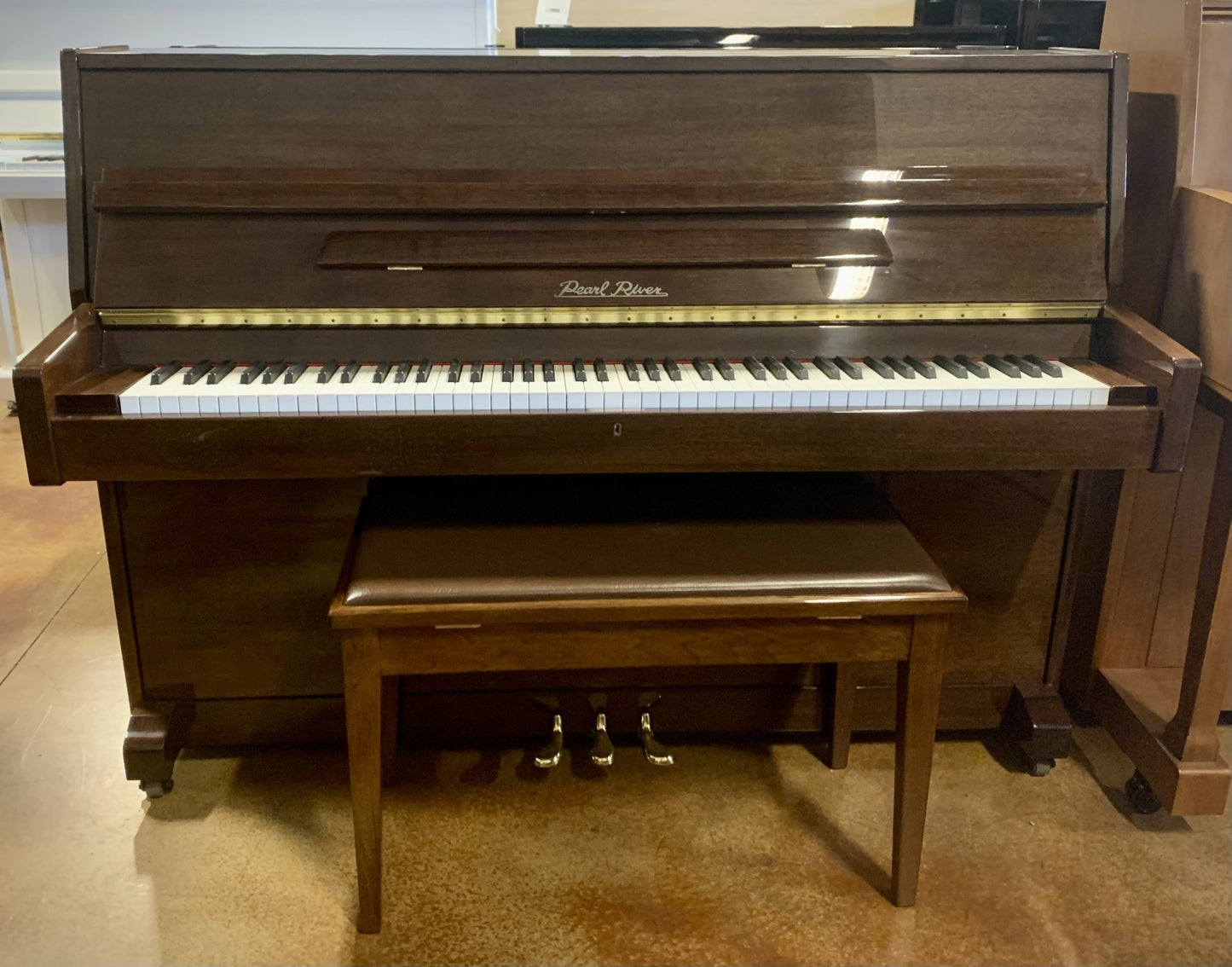 Piano Pearl River PRL-UP115M2-WAL Vertical